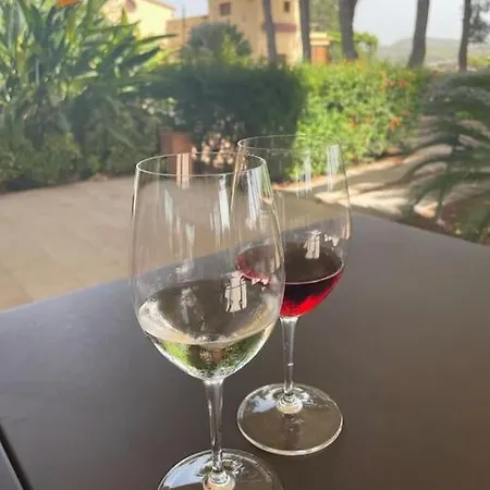 Masia Entre Vinedos Y Mar Holiday home Saifores