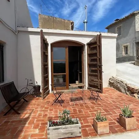 Masia Entre Vinedos Y Mar Holiday home